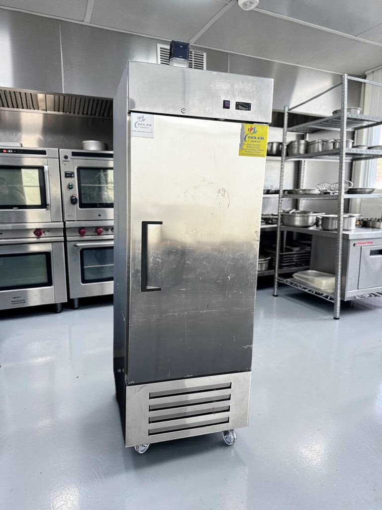 Prime Condition – Cooler Depot CD-29F-1 – 29" Commercial One-Door Reach-In Freezer – 17.79 Cu. Ft. – 115V – ETL & NSF Certified – Fully Tested & Operational!