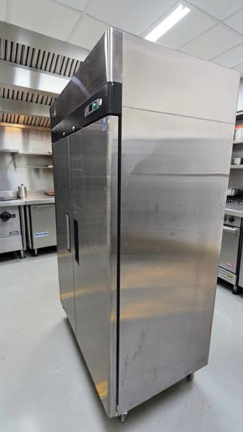 Optimal Condition – Migali C-2R-HC – 49 Cu. Ft. Commercial Two-Door Reach-In Refrigerator – Stainless Steel – R290 – 115V – Casters – Fully Tested & Operational!