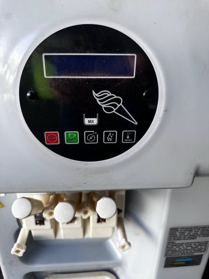 Top-Tier Condition – Carpigiani 193 SP/USA P – Commercial Countertop Soft Serve Ice Cream Machine – 2 Flavor + Twist – 208–230V – 3 Phase – UL / NSF Listed – Fully Tested & Operational!