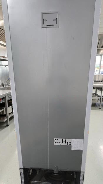 Excellent Condition – Migali C-23RM-HC – 27" One-Section Glass Door Merchandiser Refrigerator – 23 Cu. Ft. – R290 – 115V – Fully Tested & Operational!