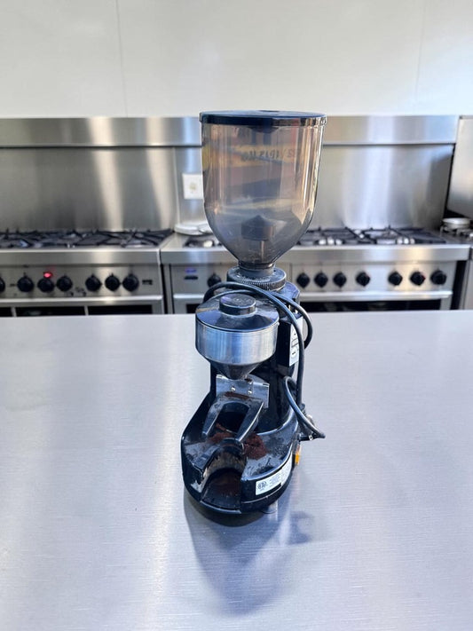 First-Class Condition – Gino Rossi RR45 – Commercial Automatic Espresso Coffee Grinder with Doser – 1.2 kg Bean Hopper – 63.5 mm Flat Burrs – 120V – Fully Tested & Operational!
