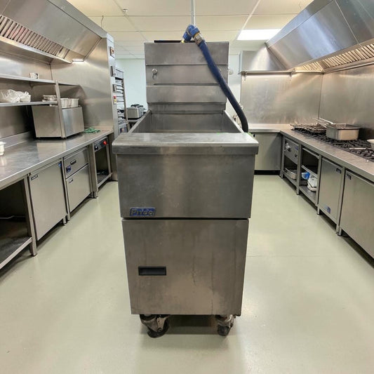 Dependable Condition – Pitco SG14 Solstice – 40–50 lb Commercial Natural Gas Floor Fryer – 110,000 BTU – Stainless Steel – Fully Tested & Operational!