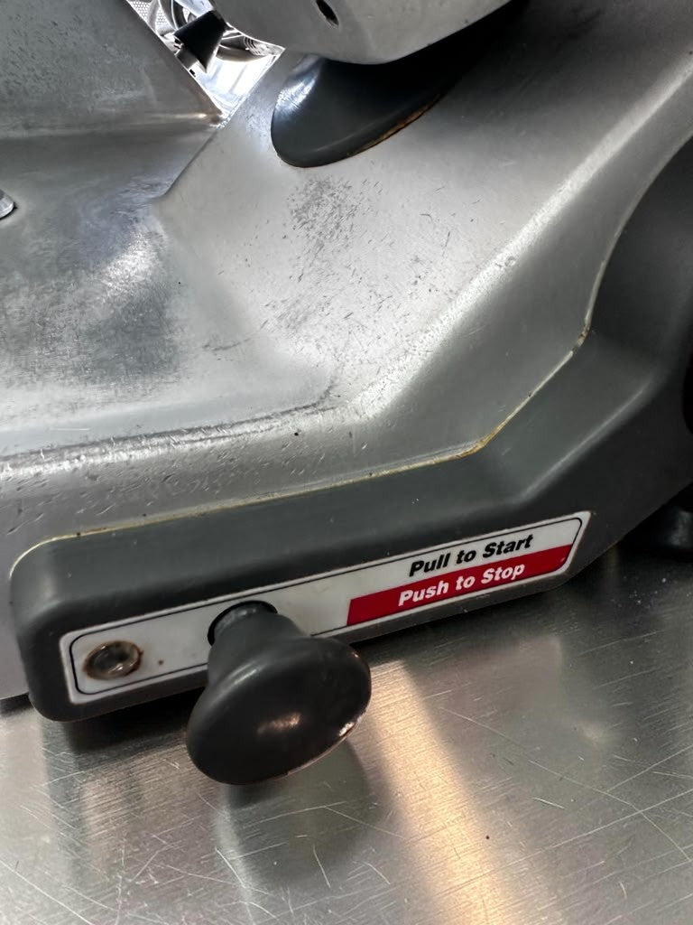 Remarkable Condition – Hobart 2812PS – Commercial Manual Meat & Deli Slicer with Integrated Portion Scale – 1/2 HP – 120V – NSF & UL Listed – Fully Tested & Operational!