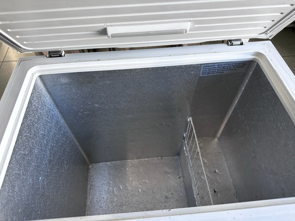 Well-Maintained Condition – Vissani MDCF7WH – 7.0 Cu. Ft. Manual Defrost Chest Freezer – White – UL Listed - Fully Tested & Operational!
