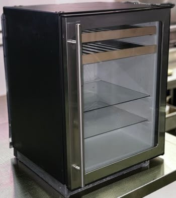 Elite Condition – U-Line U-1075BEVS-00 – 24" Undercounter Beverage Center – 5.6 Cu. Ft. – Dual Temperature Zones – Glass Door – Fully Tested & Operational!