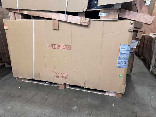 Brand New Condition – KoolMore RD32C-SS – 32” Curved Glass Refrigerated Display Case – Stainless Steel – ETL Listed – Ready for Commercial Use