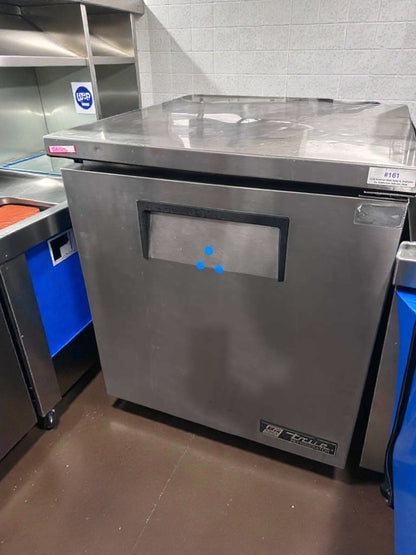 Immaculate Condition – True TUC-27-LP – 27” Commercial Undercounter Refrigerator – 115V – Made in USA – Fully Tested & Operational!