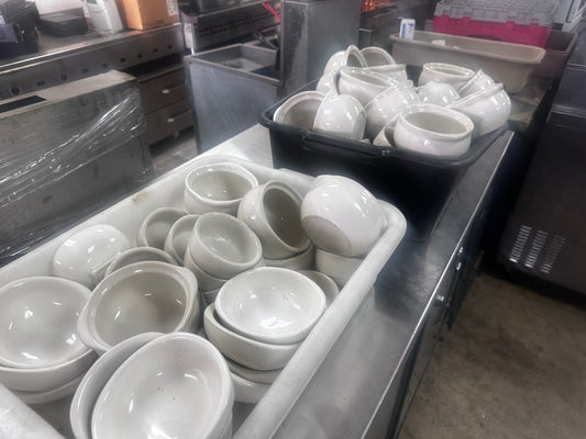 First-Class Condition – Bulk Lot Commercial White Ceramic 12 oz. Onion Soup Crocks / Bowls – Oven, Microwave & Dishwasher-Safe Style – Restaurant Serving Ware!