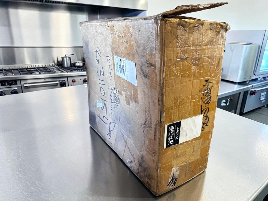 Brand New – Wells 5P-MOD200TDM – Two-Well Top-Mount Drop-In Food Warmer – Thermostatic Controls, Drains & Manifold – 208/240V!