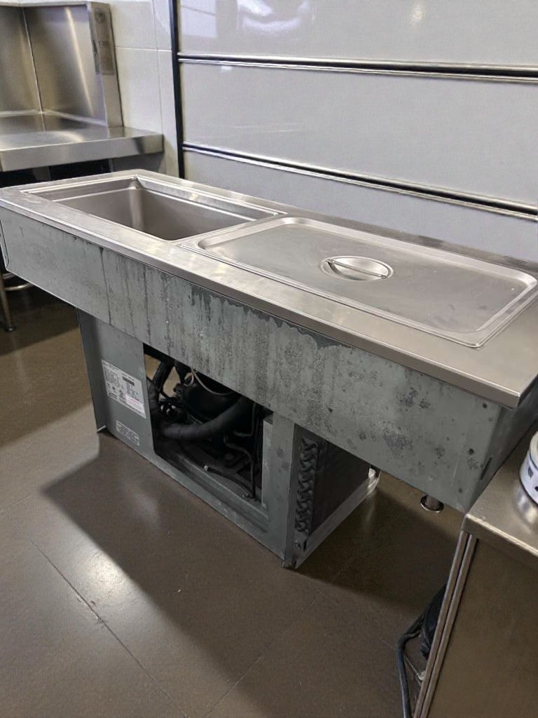 Exceptional Condition – Delfield 8148-EFN – Refrigerated Cold Food Table – 115V – NSF & UL Listed – Fully Tested & Operational!