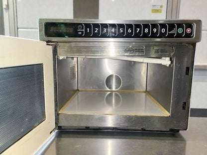 Dependable Condition – Amana HDC182 – Heavy-Duty Stainless Steel Commercial Microwave – Push Button Controls – 0.6 Cu. Ft. – 208/240V – 1800W Output – ETL Listed – Fully Tested & Operational!