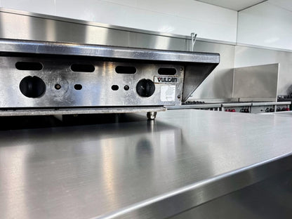 Optimal Condition – Vulcan – 36" Commercial 6-Burner Countertop Gas Hot Plate / Range – 150,000 BTU – Heavy Cast-Iron Grates – Fully Tested & Operational!