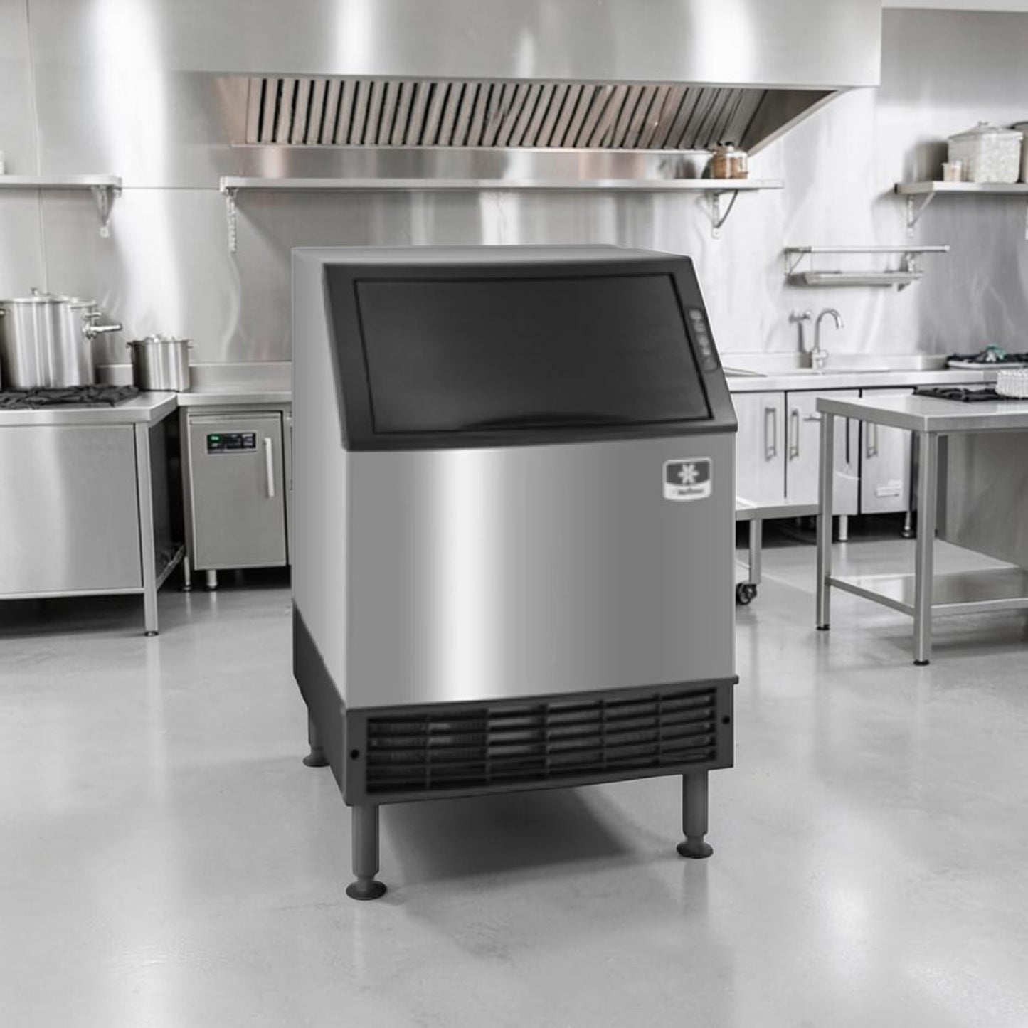 Professionally Maintained Condition – Manitowoc QD-0132A – Undercounter Full-Dice Ice Machine – 130 lb. Daily Production – 80 lb. Storage Bin – 115V – Fully Tested & Operational!
