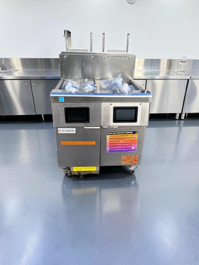 Prime Condition – Frymaster 2FQG30U FilterQuick – Dual Commercial Natural Gas Fryer Battery – Two 30-Lb. Frypots – SMART4U 3000 Controllers – Built-In Filtration – 140,000 BTU – Fully Tested & Operational!