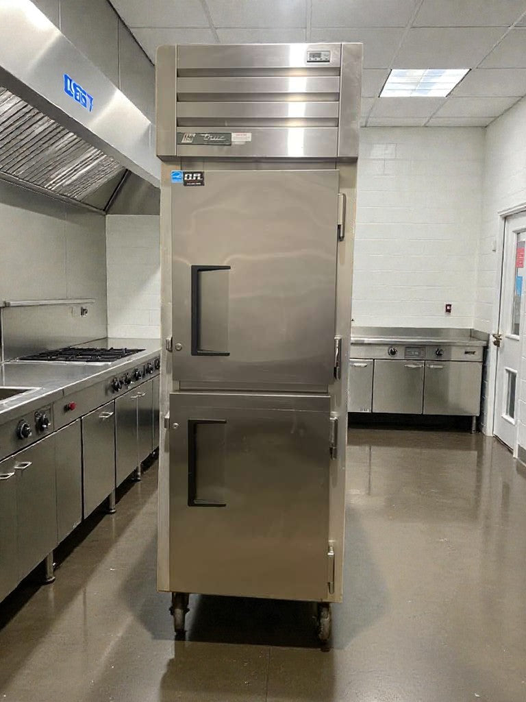 Top-Tier Condition – True Commercial Reach-In Refrigerator – 115V / Single Phase – Fully Tested & Working!