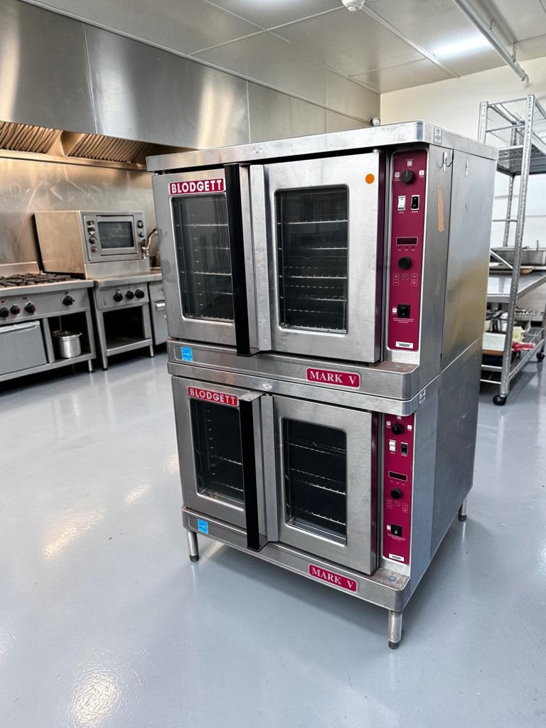 Exceptional Condition – Blodgett MARK V-100 DBL – 38" Double-Deck Electric Convection Oven – 220/240V, Single Phase – ENERGY STAR® – Fully Tested & Operational!