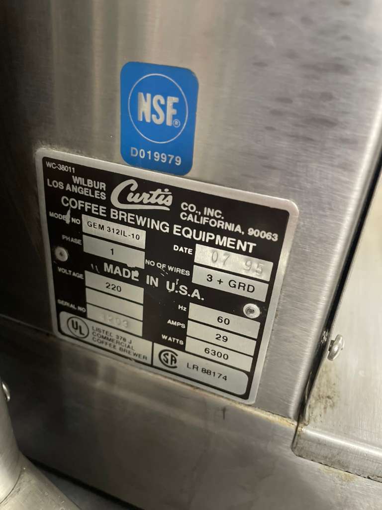 High-Grade Condition – Curtis GEM312IL Commercial Coffee Brewer – 120V / Single Phase – Fully Tested & Working!