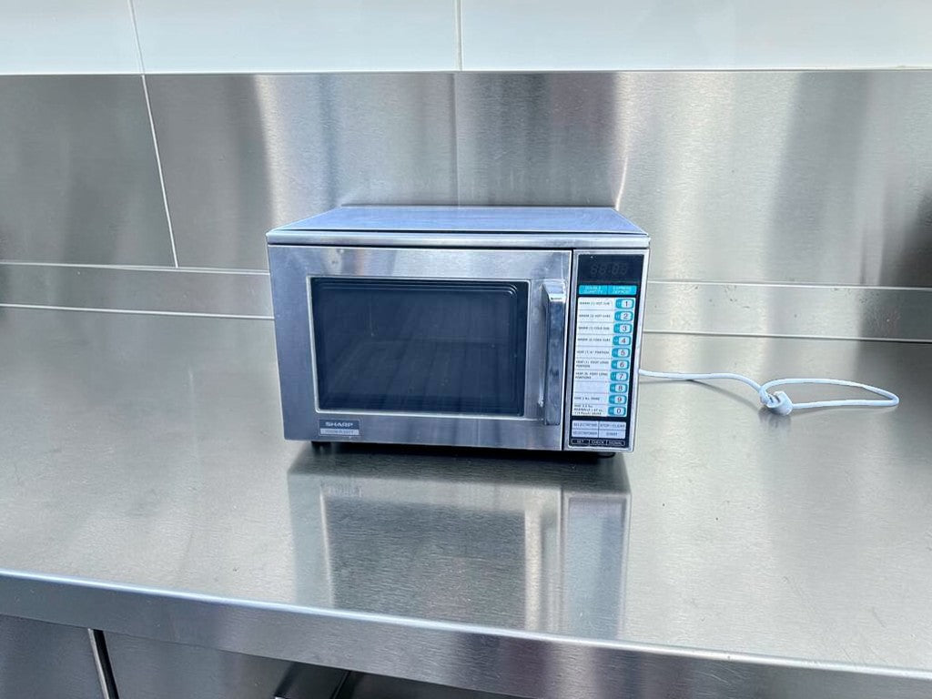 Superb Condition – Sharp R-22GT Commercial Microwave Oven – 1200W – Stainless Steel – 120V – Fully Tested & Operational!