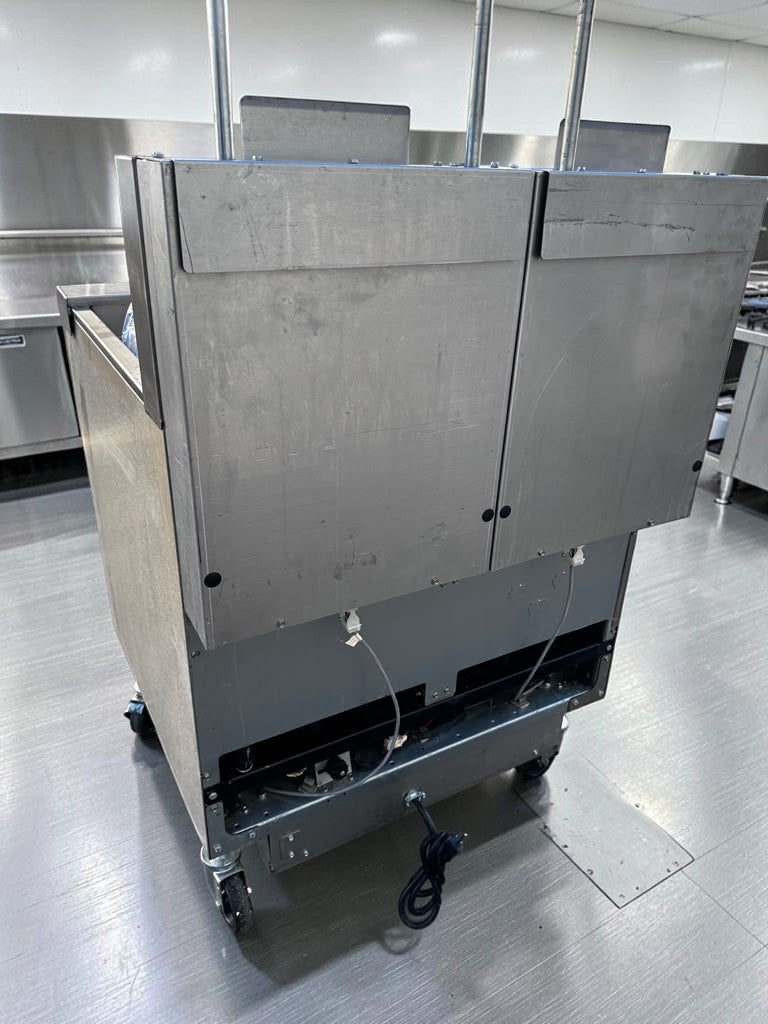 Prime Condition – Frymaster 2FQG30U FilterQuick – Dual Commercial Natural Gas Fryer Battery – Two 30-Lb. Frypots – SMART4U 3000 Controllers – Built-In Filtration – 140,000 BTU – Fully Tested & Operational!