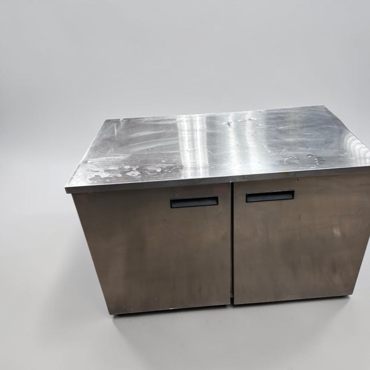 High-Quality Condition – 48" Commercial 2-Door Undercounter Refrigerator – Stainless Steel Worktop – Self-Contained Refrigeration – Fully Tested & Operational!