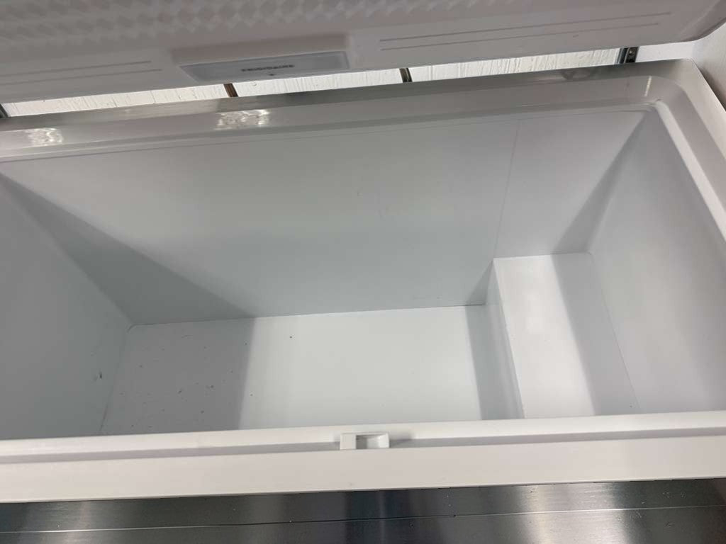 Excellent Condition – Electrolux FFCL1542AW – Commercial Chest Freezer – 115V – UL Listed – Fully Tested & Operational!