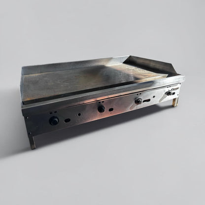 Superior Condition – Jade JGT-2448 – 48" Commercial Thermostatic Gas Griddle – 1" Steel Plate – Four Independent Controls – 120,000 BTU – Fully Tested & Operational!