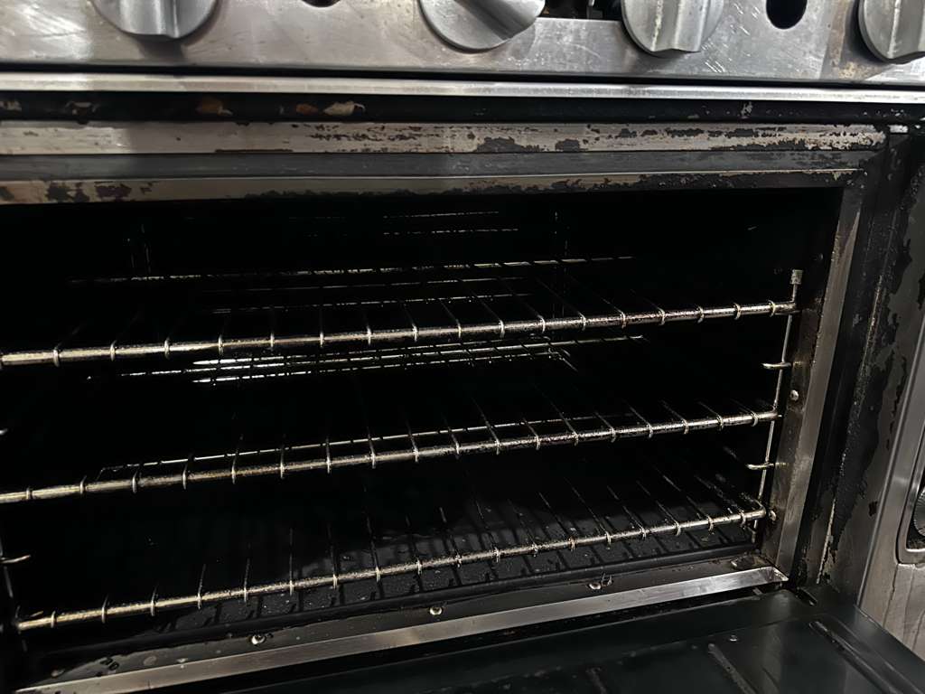 Exceptional Condition – Imperial IR-6-C 36" 6 Burner Gas Range w/ Convection Oven – Natural Gas – Fully Tested & Operational!