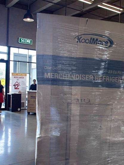 Brand -New Condition – KoolMore One-Door Glass Merchandiser Refrigerator (Scratch & Dent)