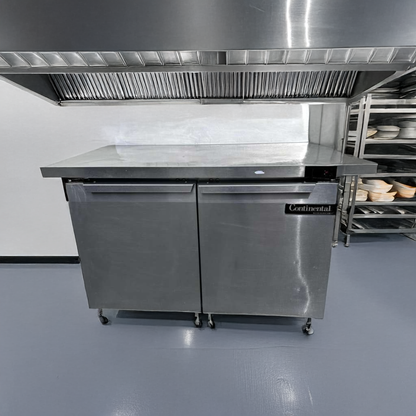 Outstanding Condition – Continental Commercial Refrigerated Chef Base / Worktop Refrigerator – Stainless Steel – 48” Unit – Fully Tested & Operational!