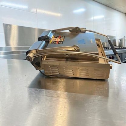 Outstanding Condition – Star PGT14IE Commercial Panini Press – Single Grill w/ Cast Iron Grooved Plates – 240V – Heavy-Duty Sandwich Press – Fully Tested & Operational!