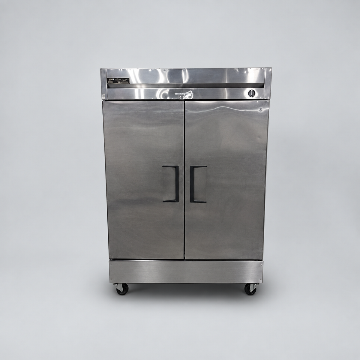 Flawless Condition – True T-49F – Commercial Two-Door Reach-In Freezer – 49 Cu. Ft. – Stainless Steel – Bottom-Mount Compressor – 115V – Fully Tested & Operational!