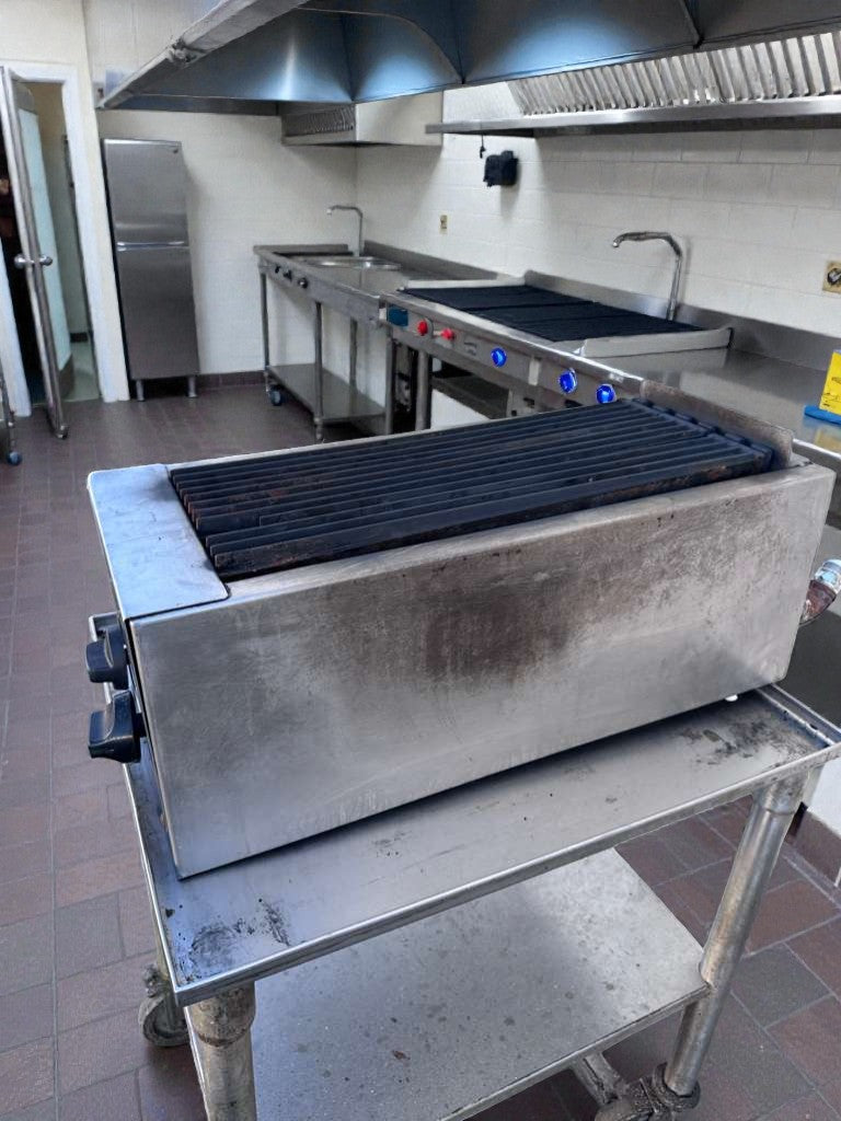Outstanding Condition – Commercial Gas Charbroiler / Lava Rock Grill – 24" Wide – Stainless Steel – Fully Tested & Operational!