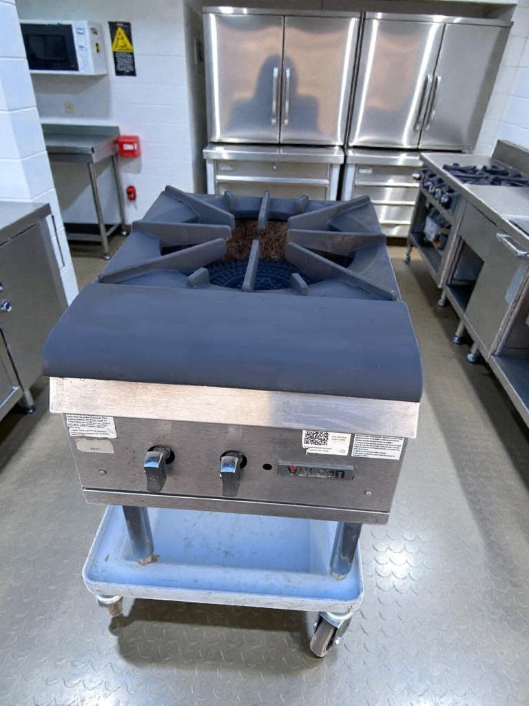 Top-Tier Condition – Commercial Gas Stock Pot Range – Single Burner – Heavy-Duty Cast Iron – Fully Tested & Operational!