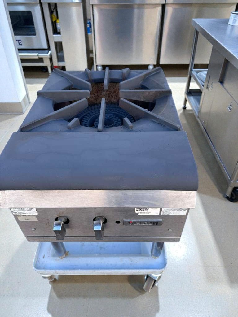 Top-Tier Condition – Commercial Gas Stock Pot Range – Single Burner – Heavy-Duty Cast Iron – Fully Tested & Operational!