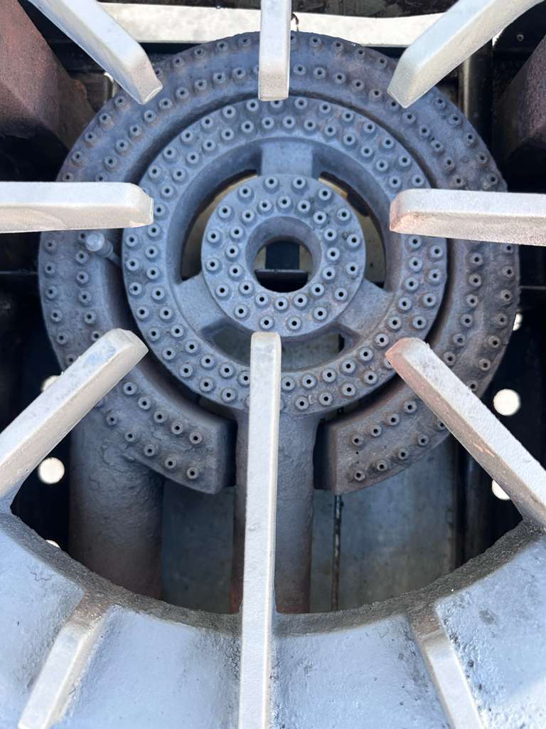 Top-Tier Condition – Commercial Gas Stock Pot Range – Single Burner – Heavy-Duty Cast Iron – Fully Tested & Operational!