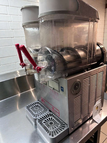 Outstanding Condition – Ugolini / Cecilware Dual Slush / Frozen Drink Dispenser – 2 Bowl – 115V – NSF & UL Listed – Fully Tested & Operational!