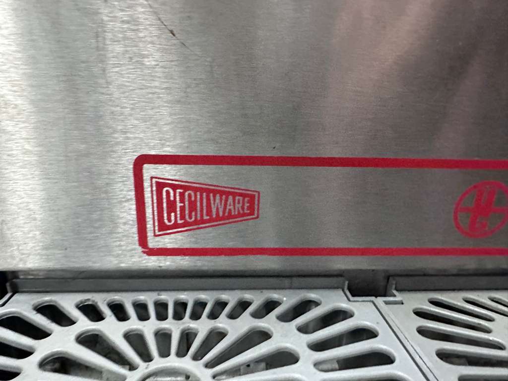 Outstanding Condition – Ugolini / Cecilware Dual Slush / Frozen Drink Dispenser – 2 Bowl – 115V – NSF & UL Listed – Fully Tested & Operational!