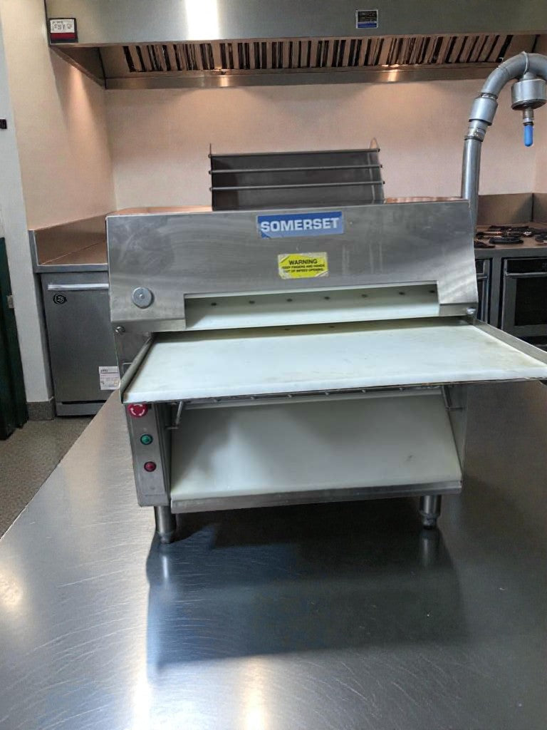 Outstanding Condition – Somerset CDR-2000 – Commercial Countertop Dough Roller / Sheeter – 115V – ETL & NSF Listed – Fully Tested & Operational