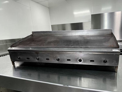Exceptional Condition – Jade Range 60” Thermostatic Gas Griddle – Heavy-Duty Commercial Flat Top – Natural Gas – Fully Tested & Operational!