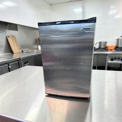 Excellent Condition – Magic Chef MCUF3S2 3 Cu. Ft. Compact Upright Refrigerator– Stainless Steel – Space-Saving Mini Fully Tested & Operational!