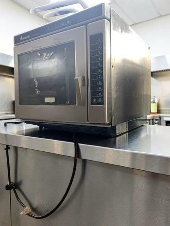 Top-Tier Condition – Amana RC17S2 – Heavy-Duty Commercial Stainless Steel Microwave Oven – 208/240V – 1700W – ETL Listed – Fully Tested & Operational!