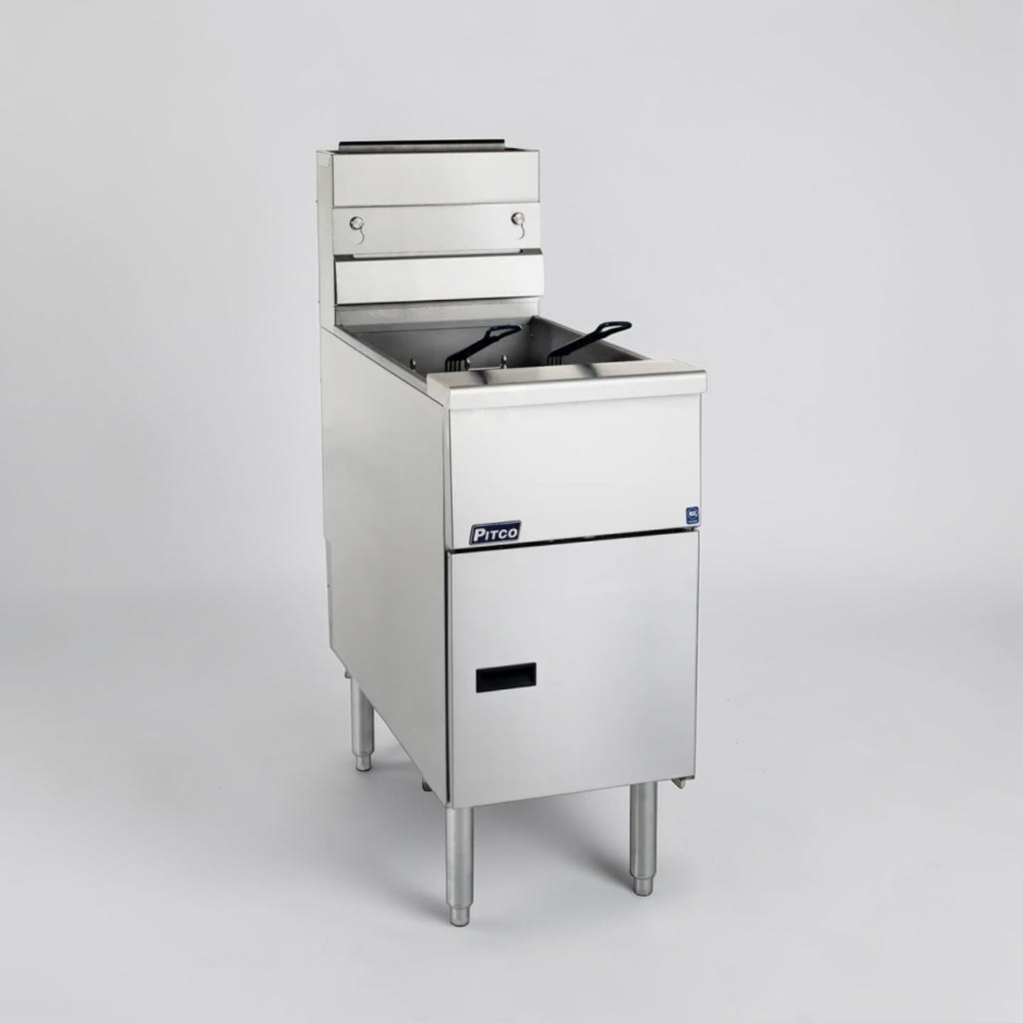 First-Class Condition – Pitco VF-35S – 15.63" Commercial Natural Gas Floor Fryer – 35-Lb. Oil Capacity – 70,000 BTU – Quantity 2 Available – Fully Tested & Operational!