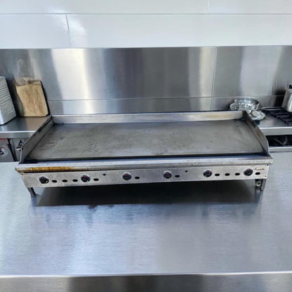 Elite Condition – Jade Range JGT-2472 – 72” Commercial Gas Countertop Griddle – Thermostatic Controls – 180,000 BTU – Fully Tested & Operational!