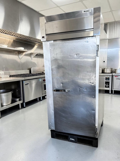Prime Condition – McCall UL4-4001VRHPFS – 39" One-Section Commercial Roll-In Refrigerator / Retarder – 38.8 Cu. Ft. – 115V – Fully Tested & Operational!