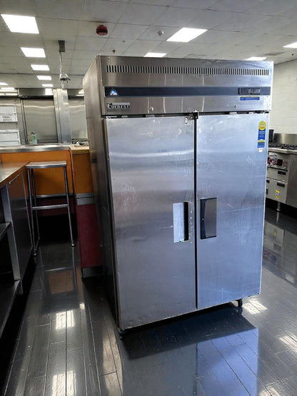 Top-Tier Condition – Everest ESF2 – Commercial Reach-In Freezer – 2 Section – 48 Cu. Ft. – NSF / ETL Listed – Fully Tested & Operational!