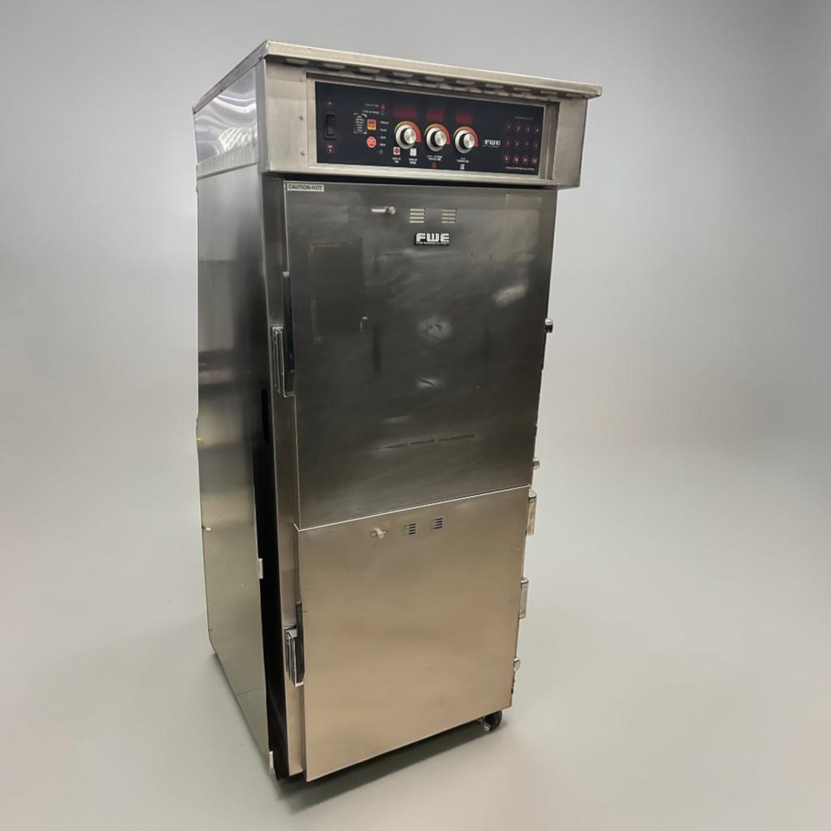 Flawless Condition – FWE LCH-18 – Full-Height Low-Temperature Cook & Hold Oven – 12 Full-Size Pan Capacity – Programmable Controls – 220V – Fully Tested & Operational!