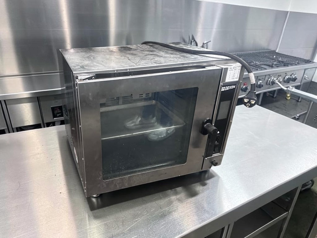 Superior Condition – Doyon DCOT5 – Electric Countertop Half Size Convection Oven – 208V – Single Phase – ETL / NSF Certified – Fully Tested & Operational!