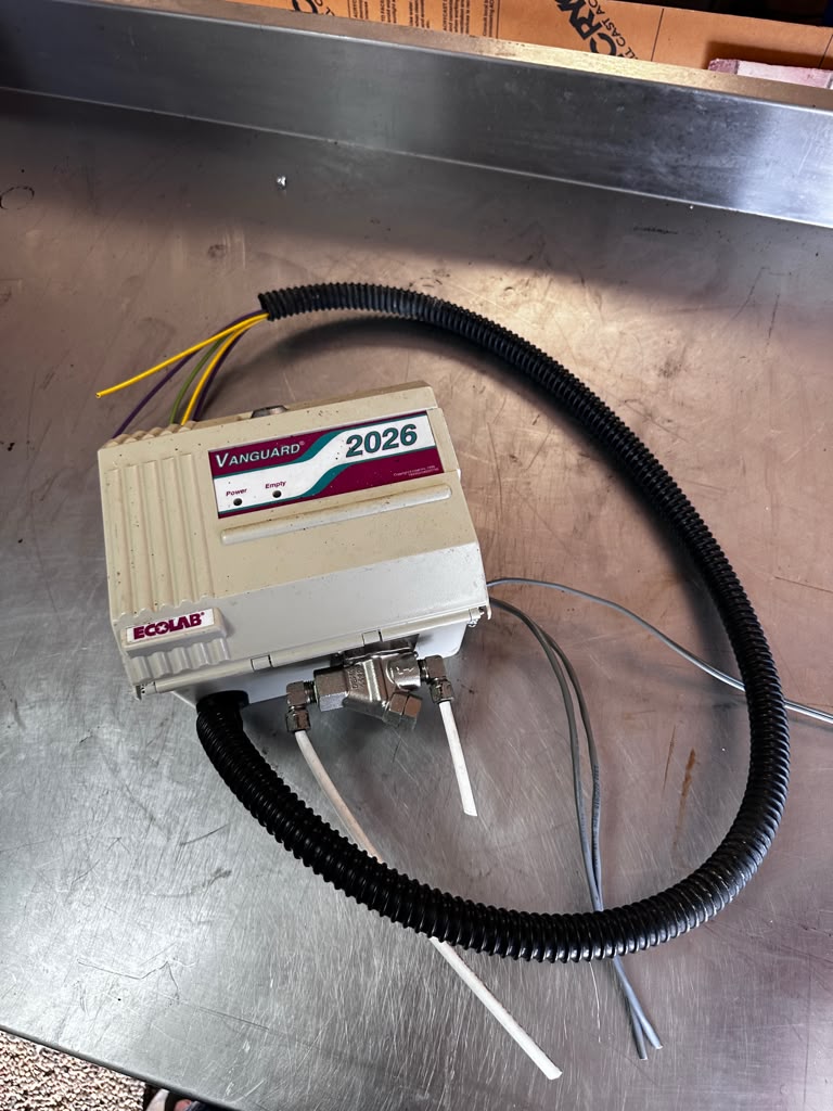 Dependable Condition – Ecolab Vanguard 2026 Commercial Detergent Dispenser – Warewashing Chemical Control System – UL Listed – Fully Tested & Operational!