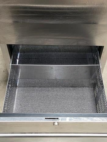 Optimal Condition – Commercial Undercounter Refrigerator – Two-Drawer Configuration – Stainless Steel – Space-Saving Design – Fully Tested & Operational!