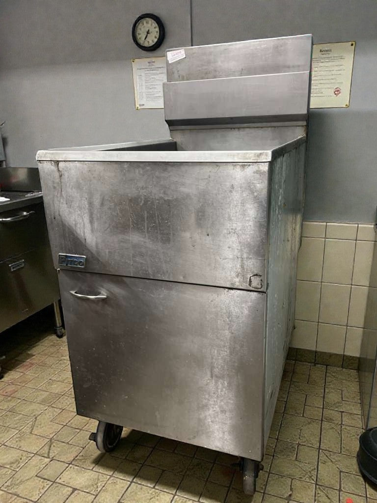 Exceptional Condition – Dean Commercial Gas Fryer – Natural Gas – Fully Tested & Working!